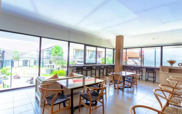 Lega Legi Town House Seminyak by The Lavana