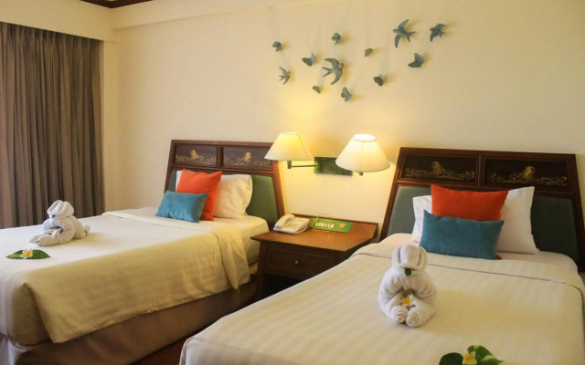 Serenotel Pattaya Beach Front