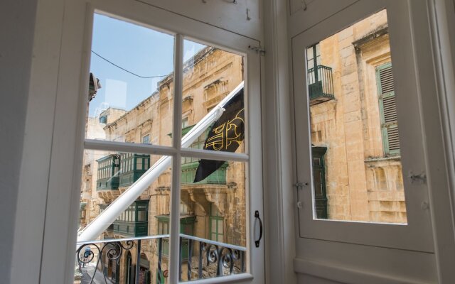 1926 Le Parisot Boutique Suites