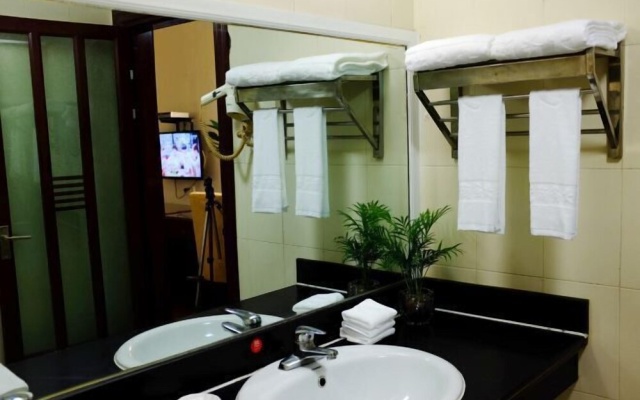 Sunshine Business Hotel – Bathroom – Guilin