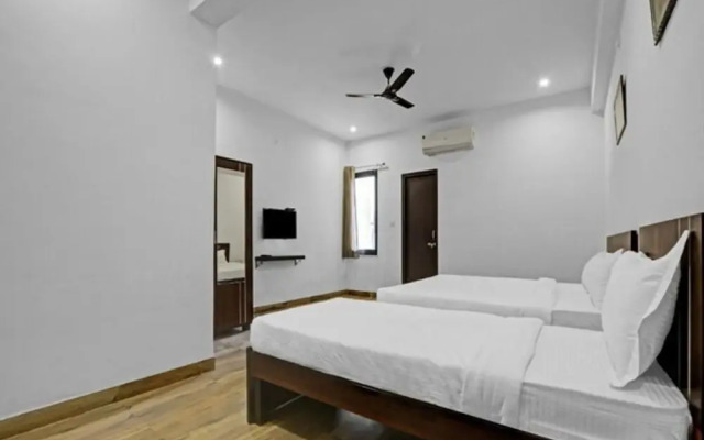 Fabhotel Dream Inn I