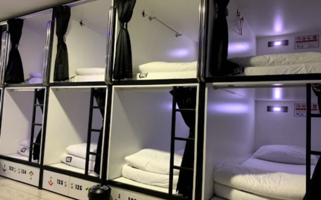 Oyo 91036 J Capsule Hotel @ Jalan Bukit Bintang