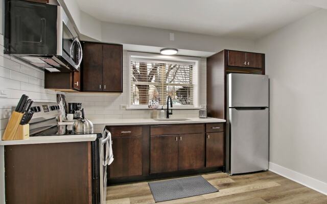 Fascinating 1BR Apartment in Skokie