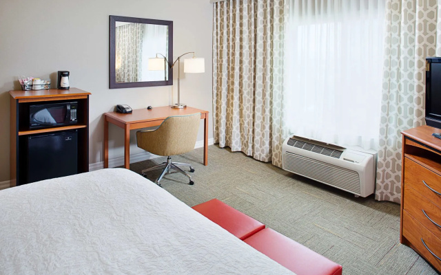 Hampton Inn & Suites Lancaster