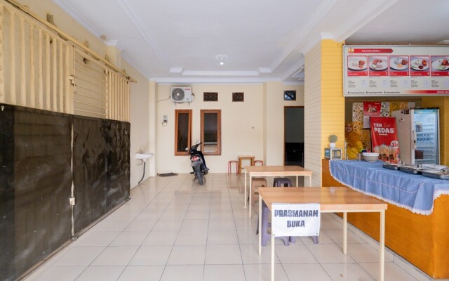 RedDoorz Syariah @ Danau Maninjau Sawojajar