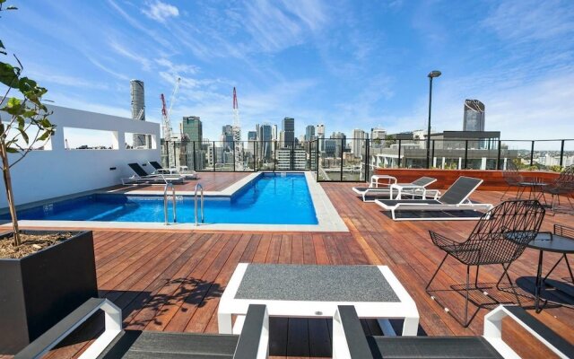 South Brisbane Funky 1 BED Parking Qsb027-18