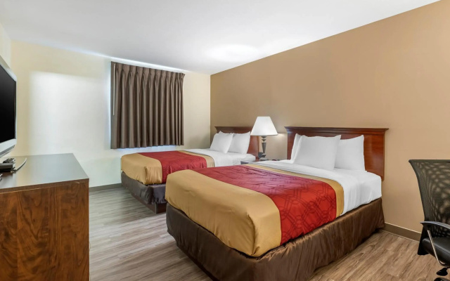 Econo Lodge Inn & Suites Des Moines Fairgrounds Area
