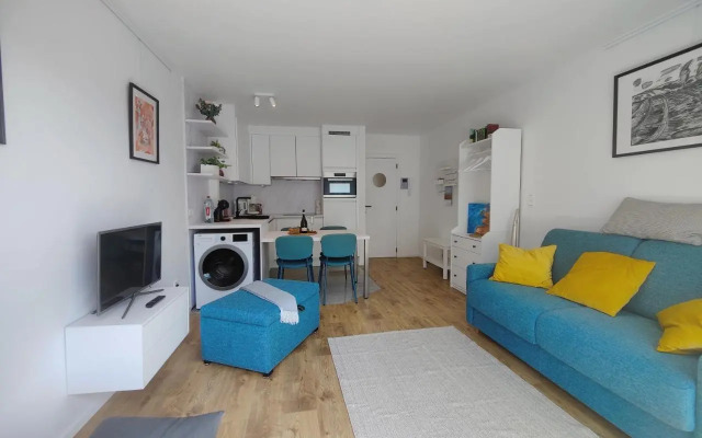 Nieuw modern appartement vlakbij strand