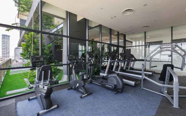 Tropicana 218 Exquisite Suites – Sports – George Town