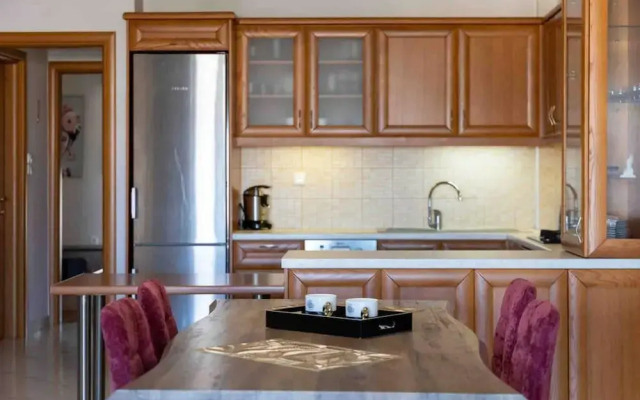 Petralona Amazing 2 bd Flat