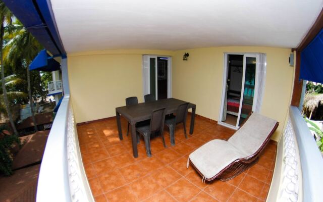 Apartamentos Hostal Cayuco Boramar