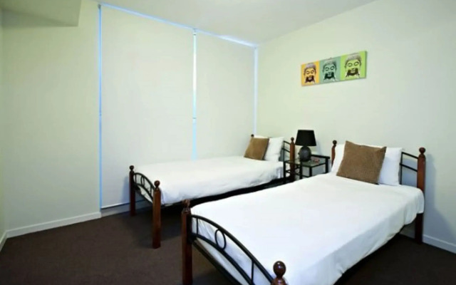 Lanai Riverside Apartments