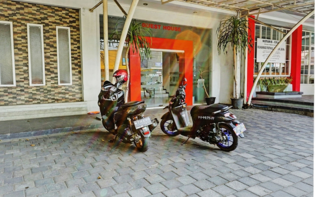 Capital O 1362 Ciliwung Guest House Syariah