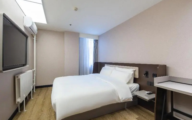 Hanting Hotel (Ji'nan Quancheng Square 2)