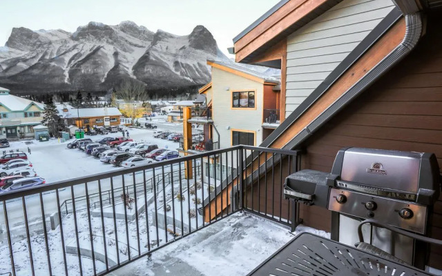 Beautiful Peak Vista - 2BR w Stunning Mt Views