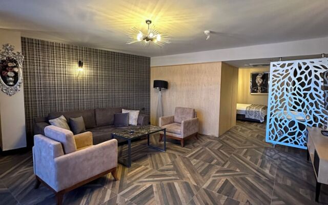 Enki Royal Cesme Hotel