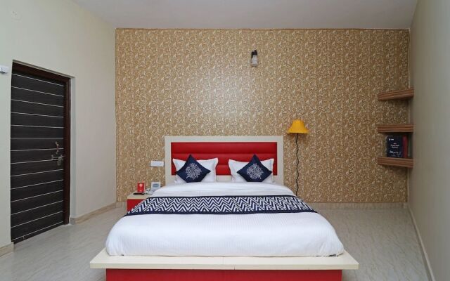 OYO Flagship 10223 Hotel Clouds 21