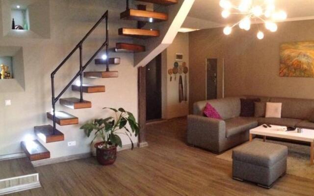 Penthouse Apt On Giorgi Mirotadze
