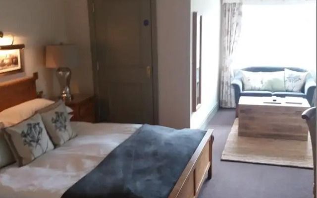 Shireburn Arms Hotel