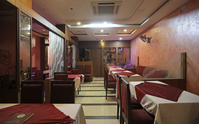 OYO 11061 Hotel Awesome