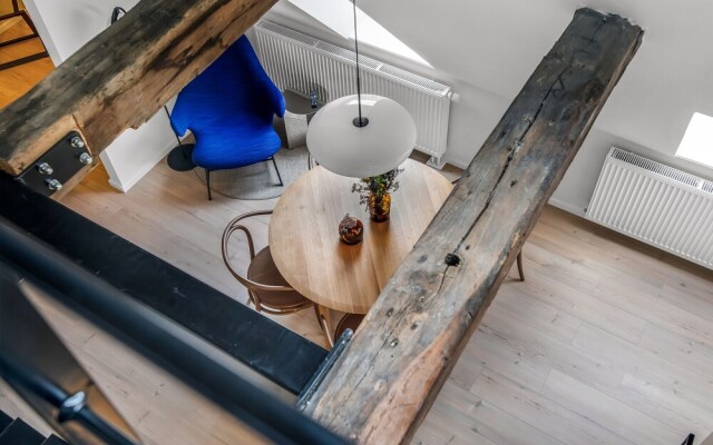 Apēron Apartment Hotel