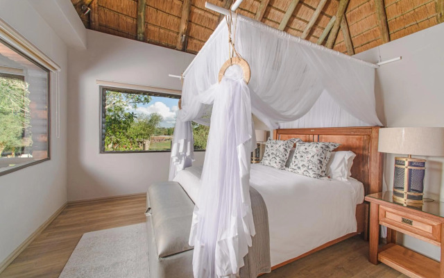 Karongwe - River Safari Lodge