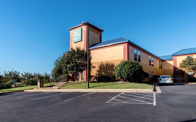 Quality Inn & Suites Clemmons I-40