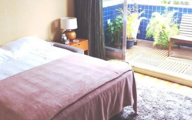 Leblon Cupertino House