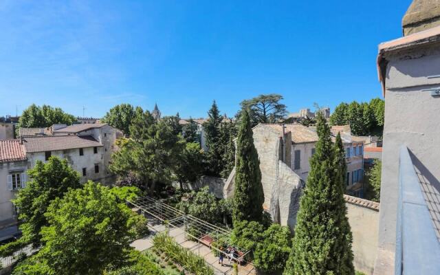 House With 6 Bedrooms In Avignon