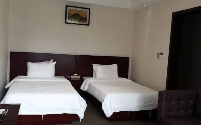 Hotel The Base