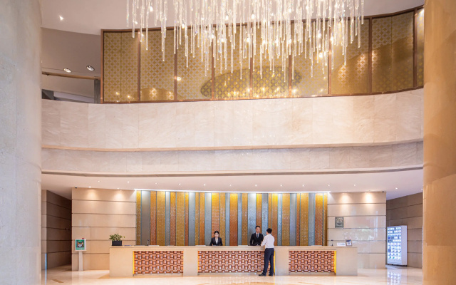 New World Dalian Hotel