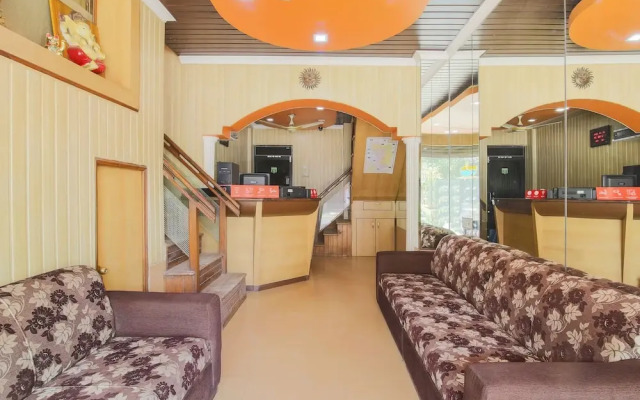 OYO 7065 Hotel Surya Palace