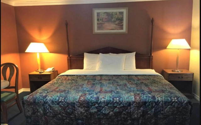 Capital O Hotel Beeville - US 181