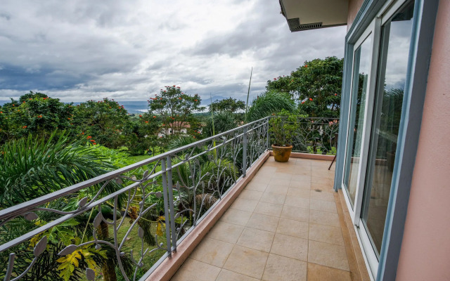 Altamira Boutique House