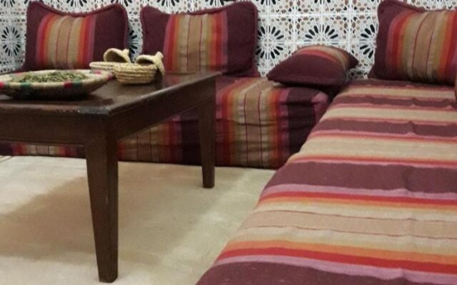 Full Moon Hostel