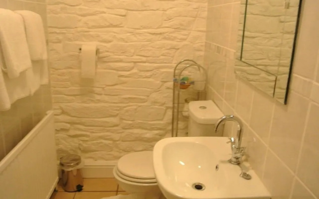 Old Castle Farm Guest House