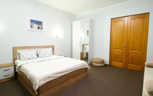6 Rooms Mini-Hotel - Hostel