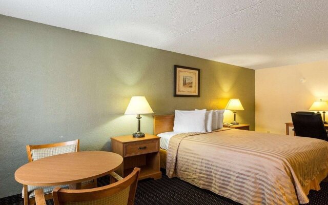 Rodeway Inn & Suites
