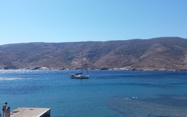 "Harmony" Apt in Stone Tower 1690 • Andros Island