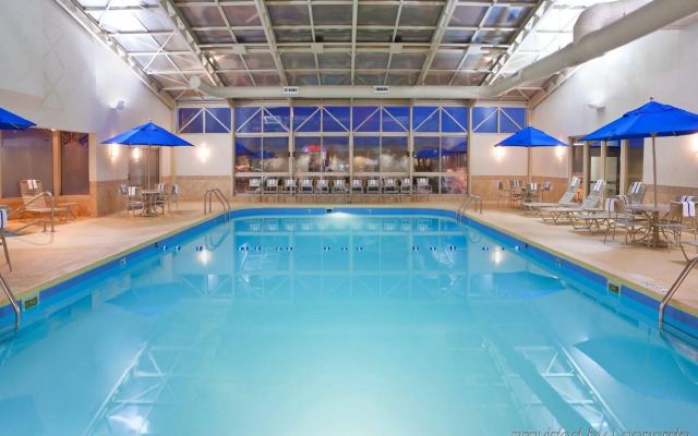 Holiday Inn Youngstown South by IHG