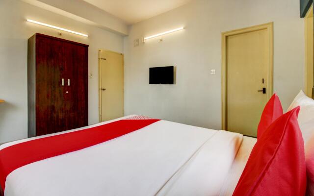 OYO 74308 Kings Suites