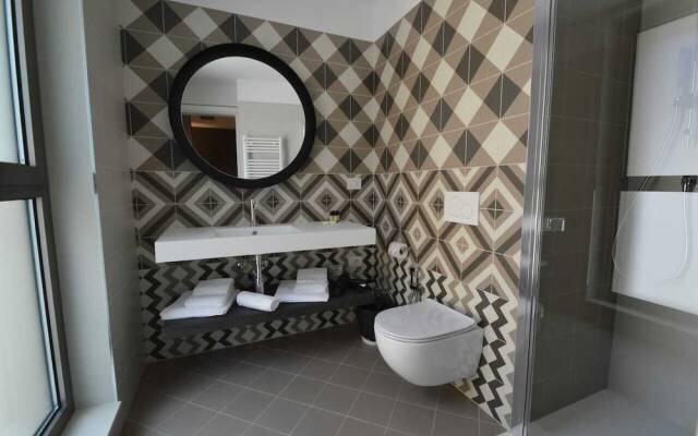 GuestHouse by LaSuite