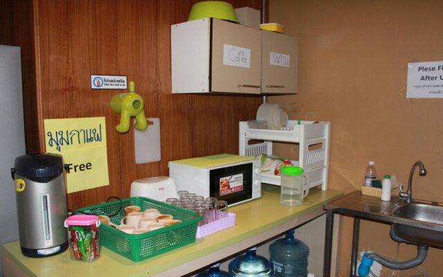 Oyo 668 Norn Plearn Hostel