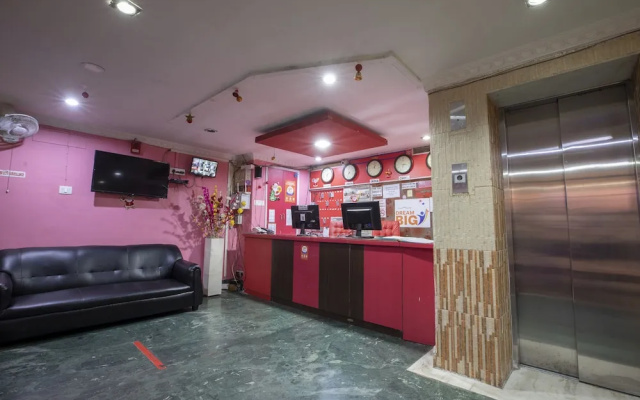 The Salvation Army Red Shield Guest House - Hostel