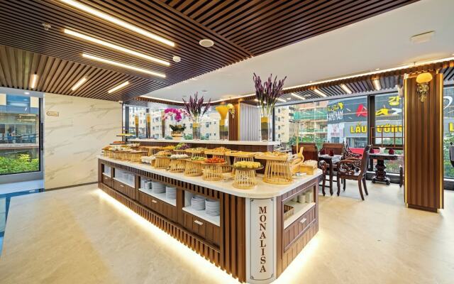 Monalisa Luxury Hotel