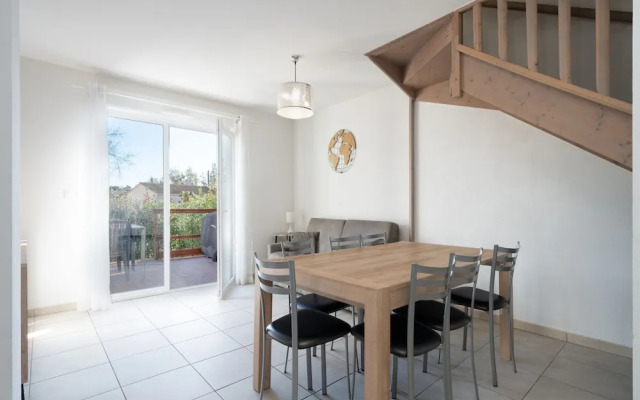 Bright Villa Steps From the Sea