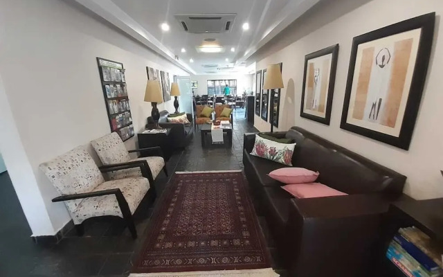 Flying Falcon Guesthouse
