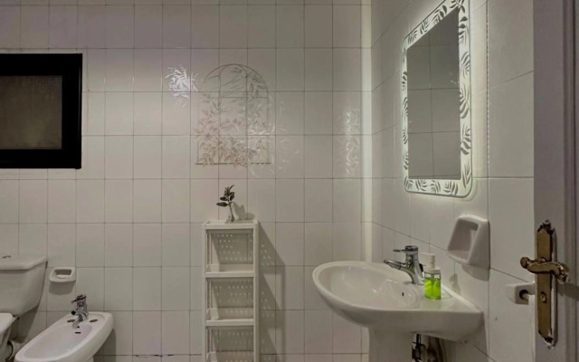 Spacious 3-Bedroom Fully-Furnished Apt in Nasr City