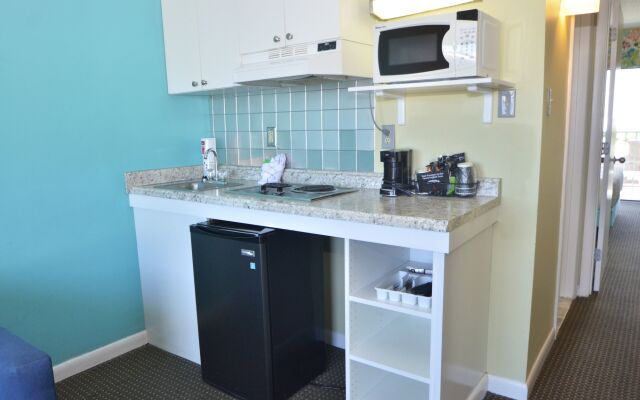 Cayman Suites Hotel
