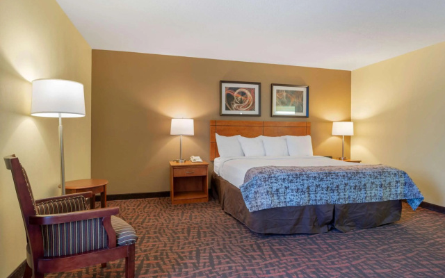 Best Western Louisville East Inn & Suites